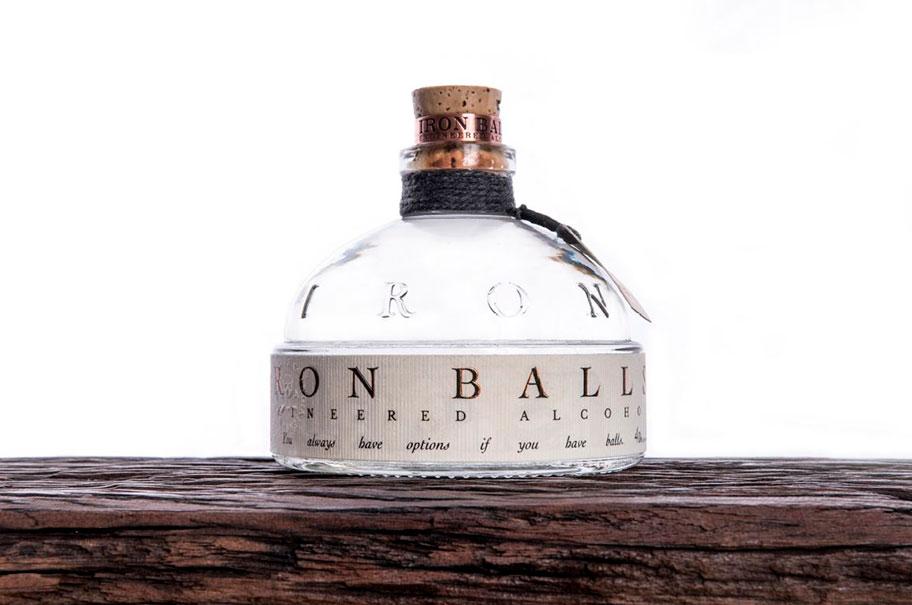 IRON BALLS Gin by Ashley Sutton 70 cl / 40 % Thailand – Bild 2