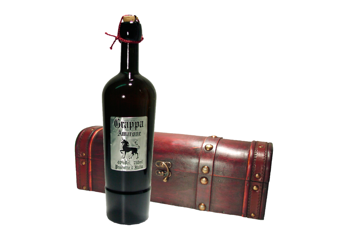 Grappa_di_Amarone_Valpolicella_Italien_75cl_Geschenk_in_Holztruhe